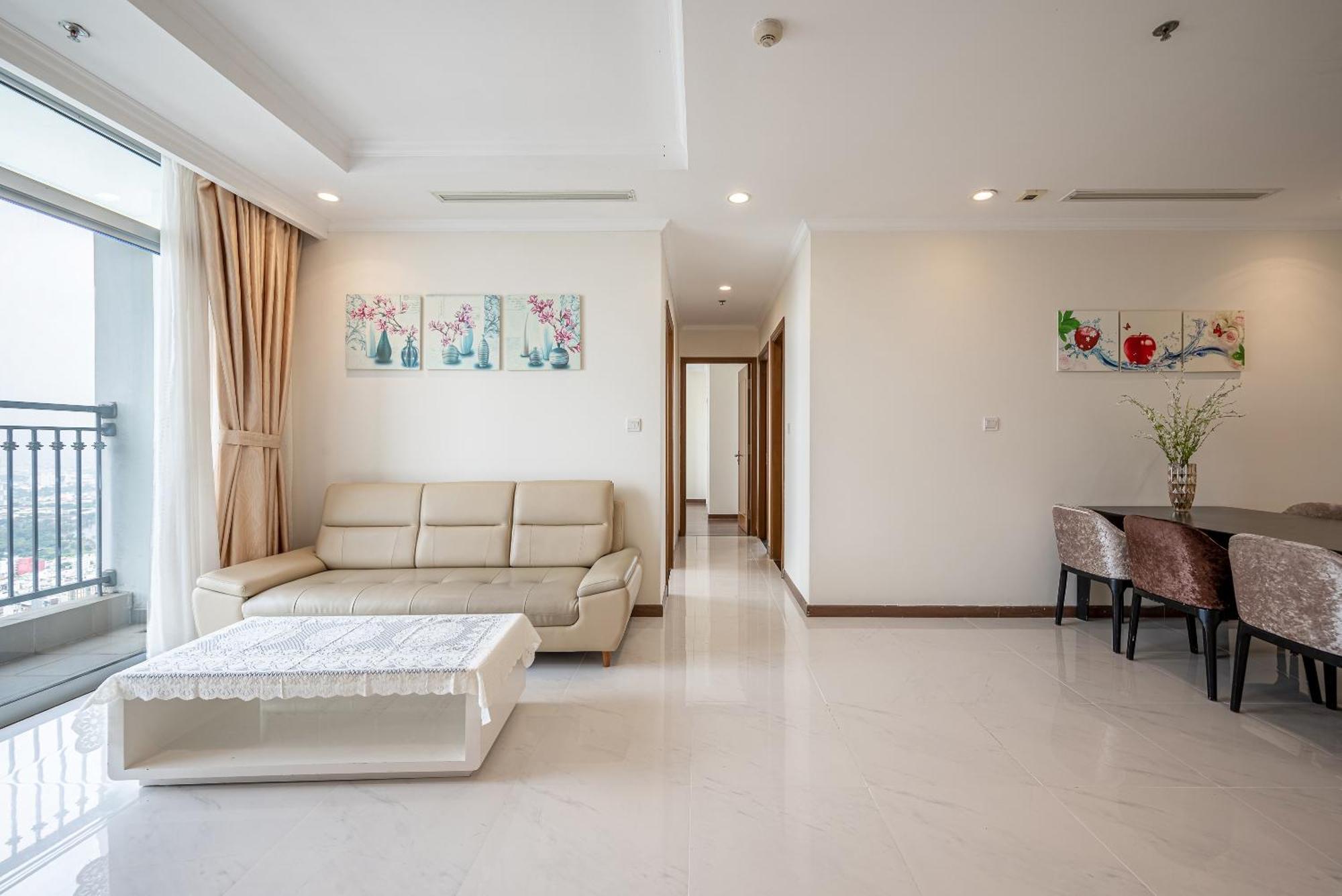 Vinhomes Park Apartment- Landmark Luxury Căn hộ *