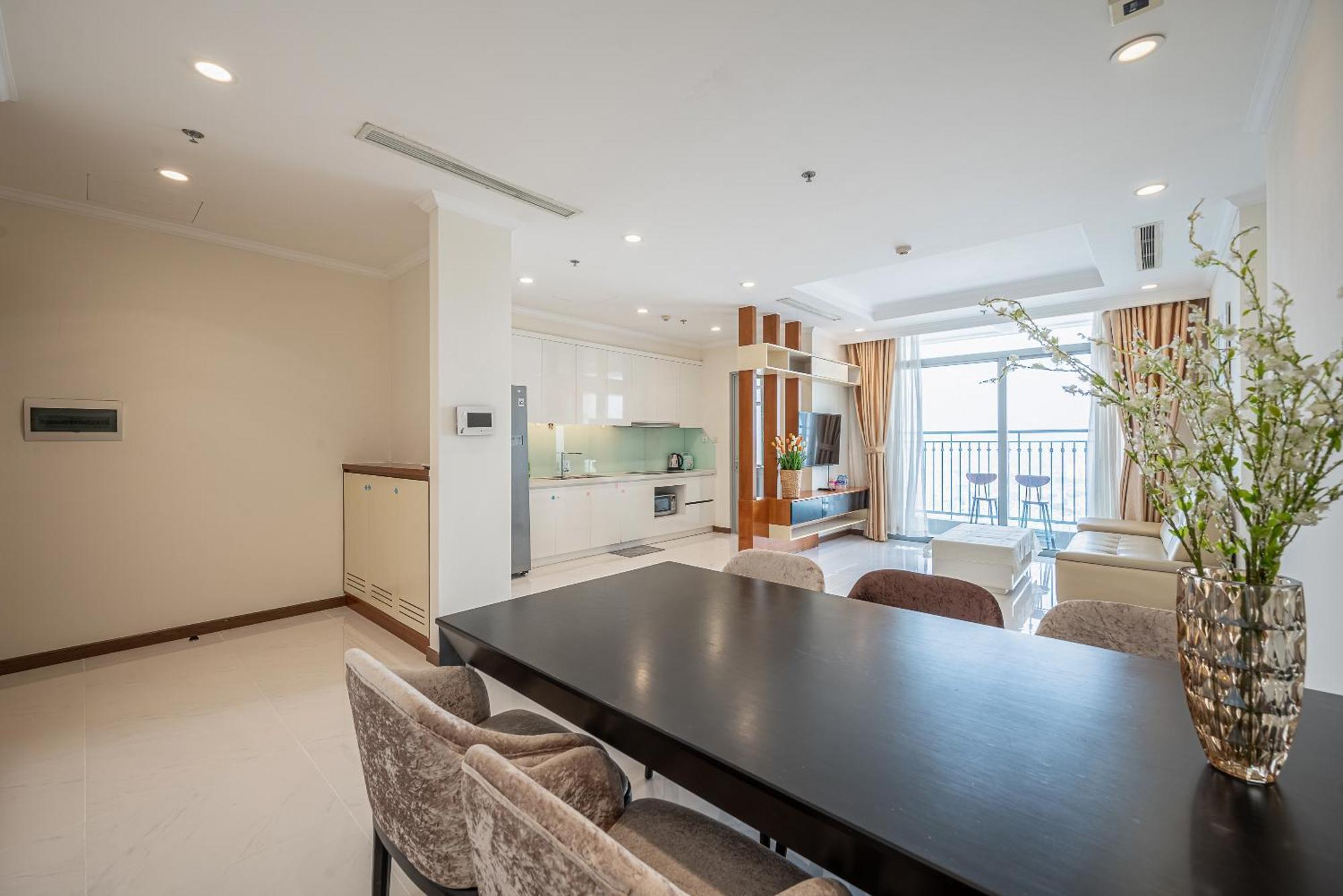 Căn hộ Vinhomes Park Apartment- Landmark Luxury *