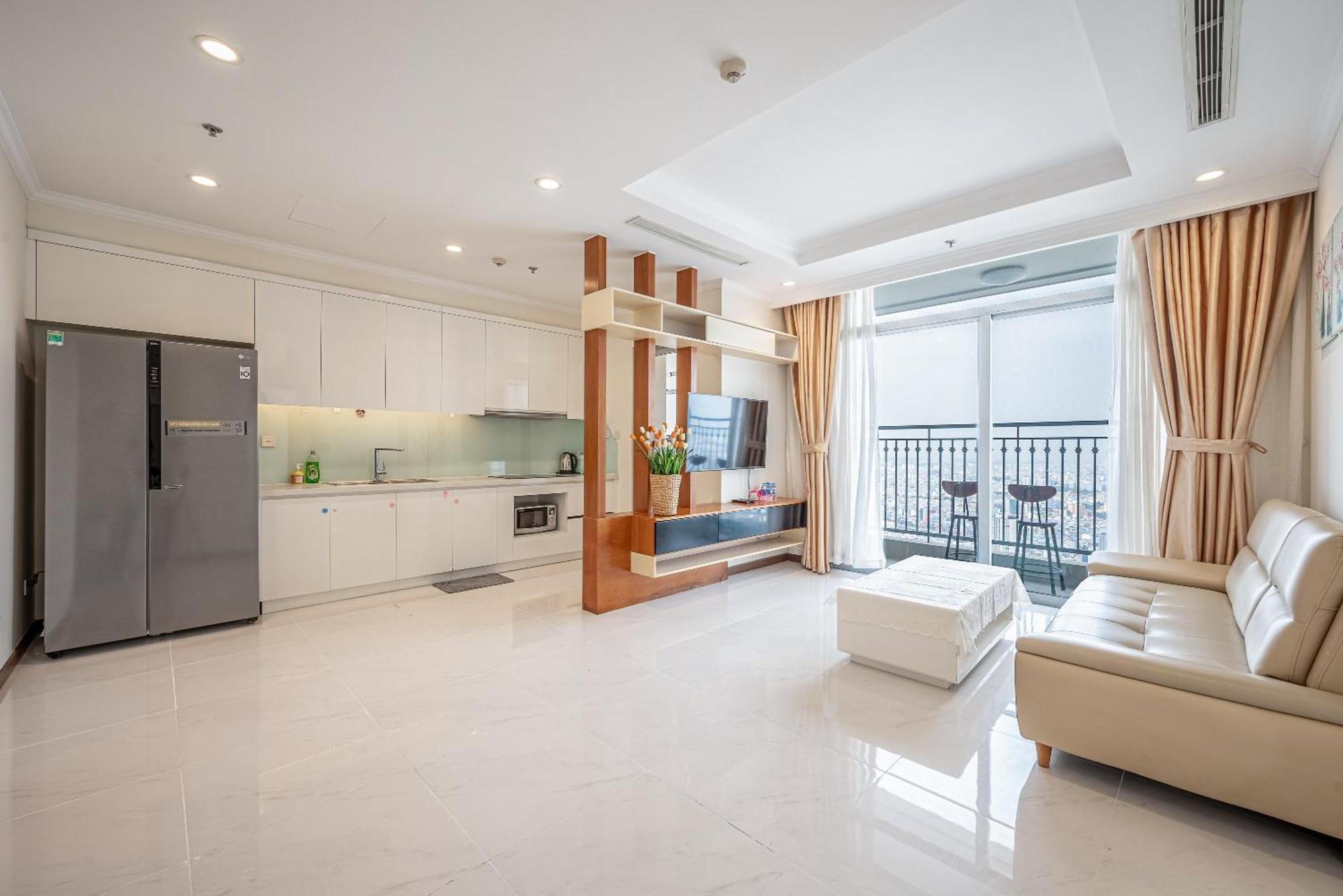 Vinhomes Park Apartment- Landmark Luxury Căn hộ *