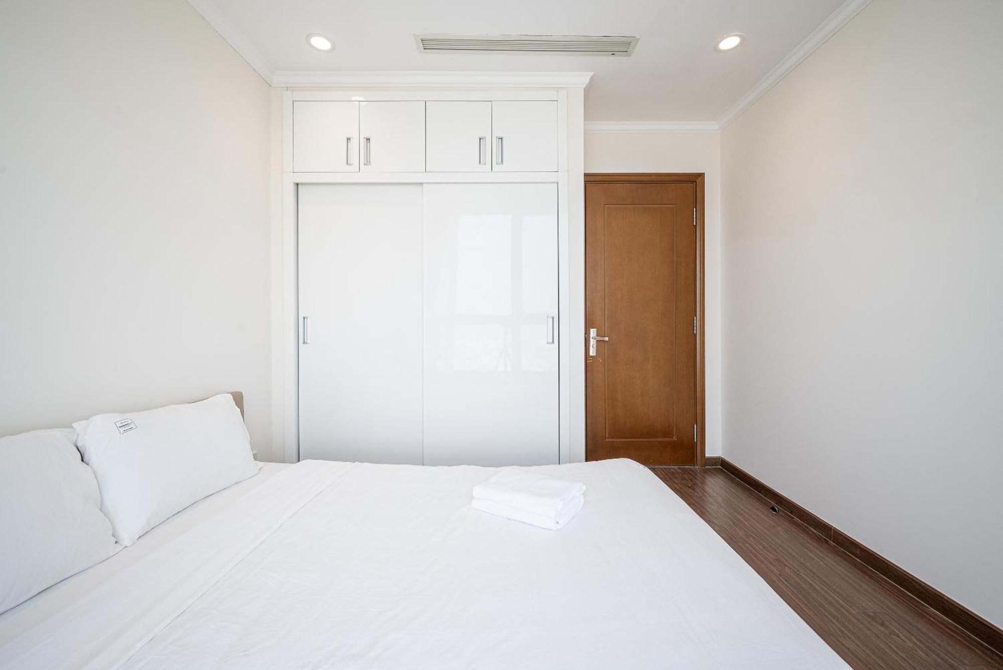 Căn hộ Vinhomes Park Apartment- Landmark Luxury *
